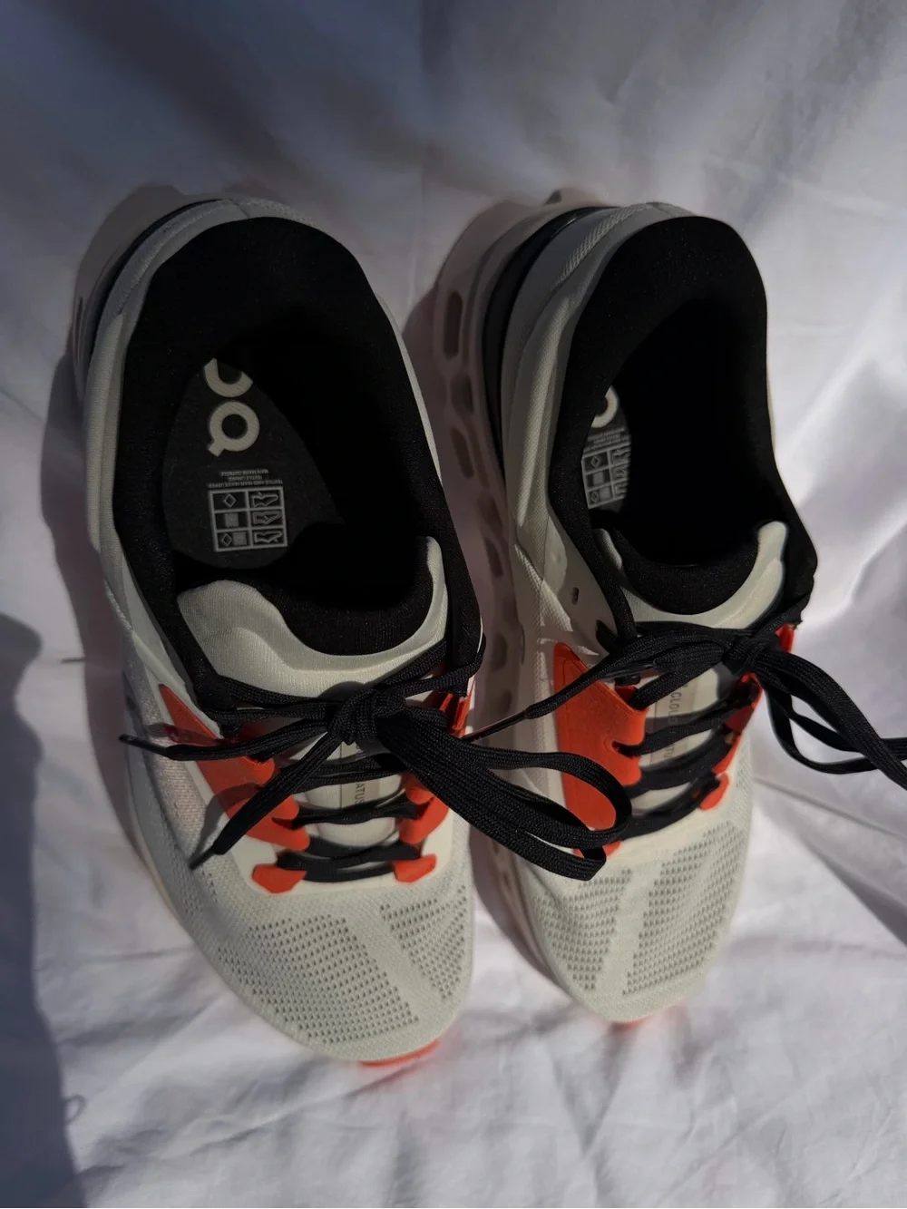 Men’s On Cloudstratus 3 Running Shoes Size 11 Like New/Never Worn White & Orange